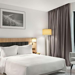 Queen Room Mobility Access